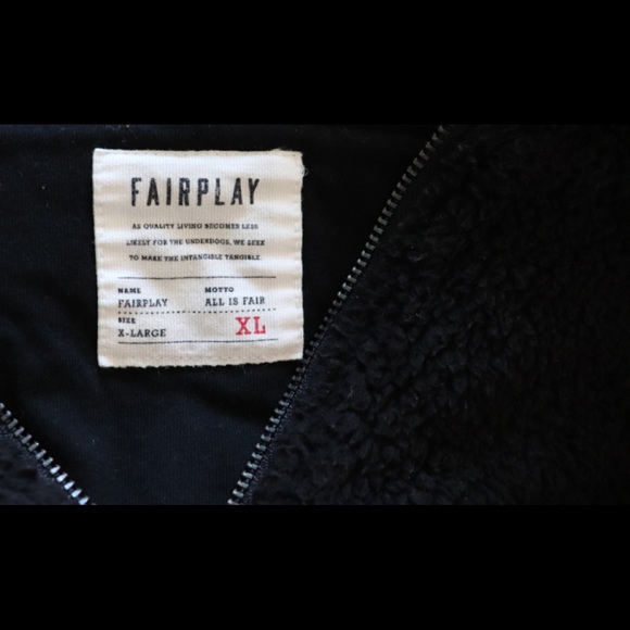 New FairPlay Hoodie XL - Picture 4 of 4